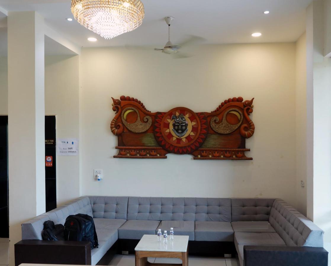 Hotel Shri Khedapati International Dewas Exteriör bild